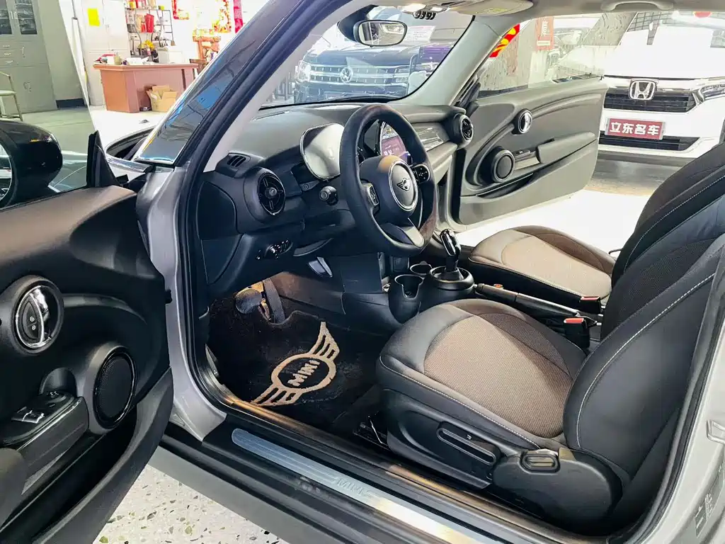 MINI 1.5 T ONE