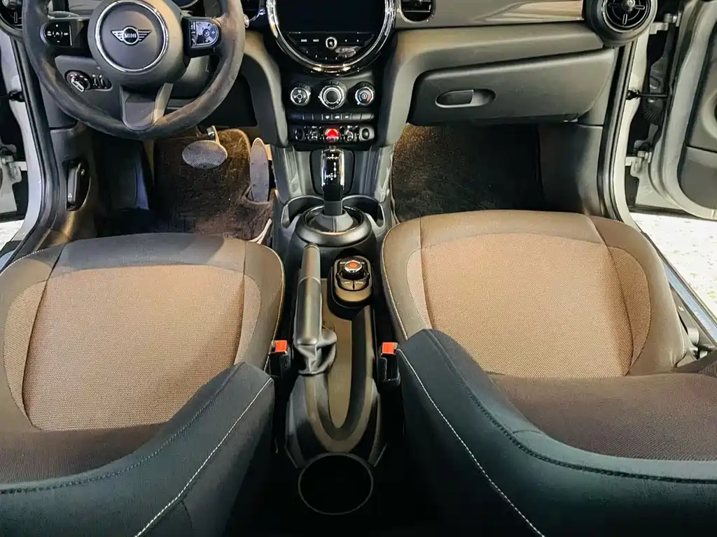 MINI 1.5 T ONE