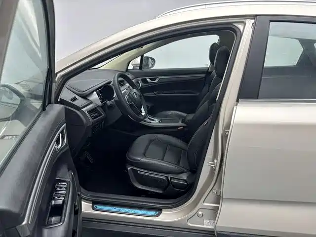 Emgrand GS Sport 1.3 T Auto Leading Style