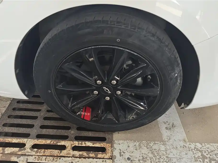 Monza Mild Hybrid Redline 320 T DCT Brisk