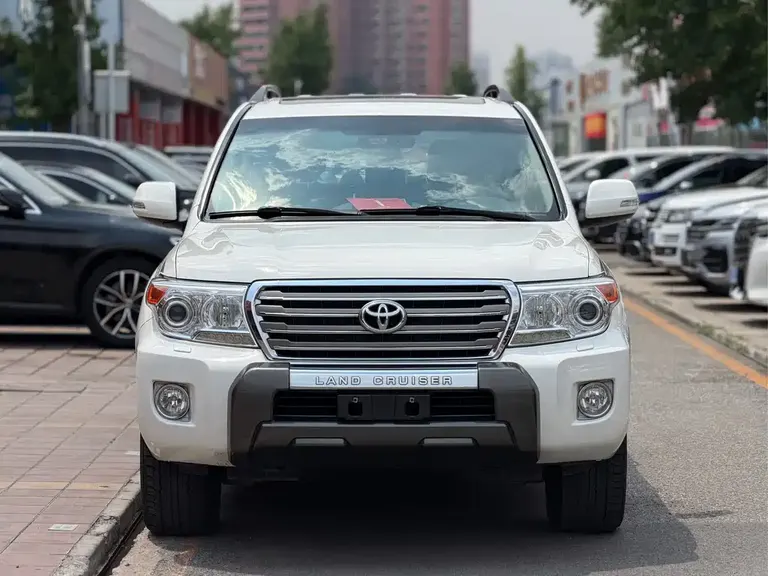 Toyota Land Cruiser 4.0 L Auto VX