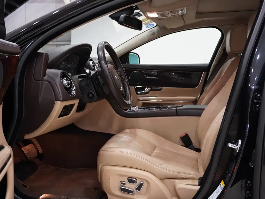 Jaguar XJ XJL 3.0 Panoramic Business