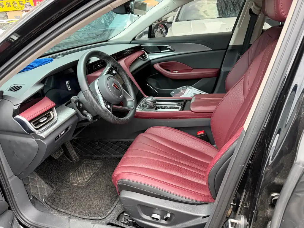 Hongqi H5 1.5 T DCT Connected Flagship Charm