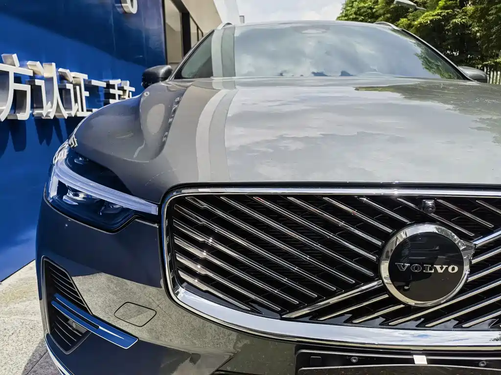 Volvo XC60 B5 4 WD Smart Ease Luxury