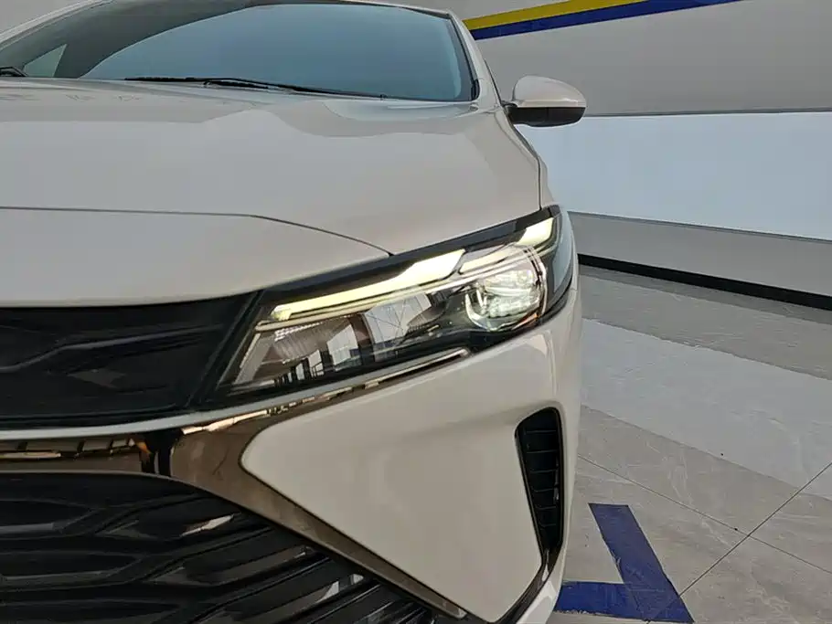 Monza 1.5 L DCT Joy