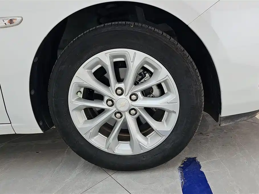 Monza 1.5 L DCT Joy