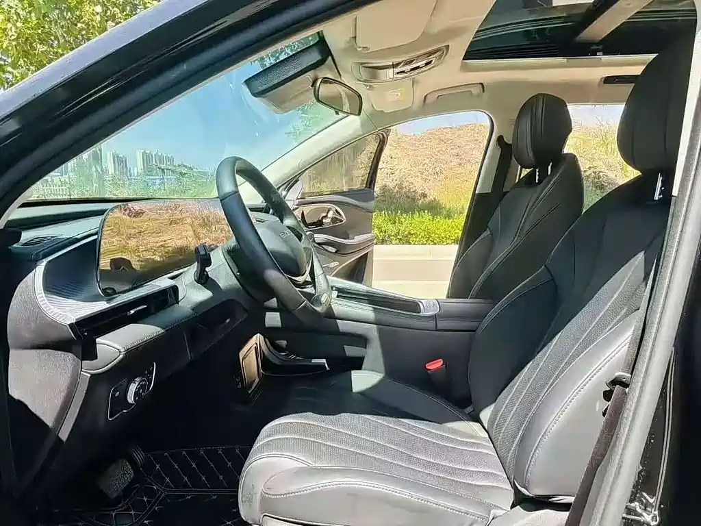 Exeed Lingyun 星途凌云 2024款 300 T 两驱王者版