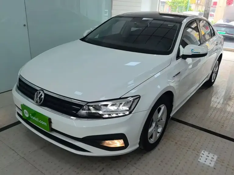 Volkswagen Lamando 230 TSI DSG Style CN-VI