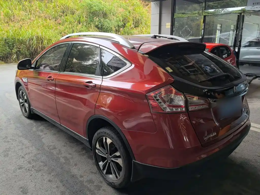 URX 6 SUV 1.8 T Tech Value