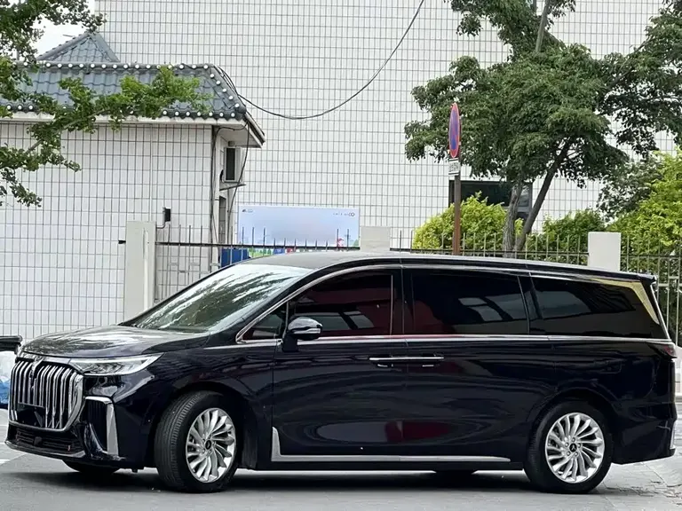Voyah Dreamer PHEV Ultra Long Range Outstanding
