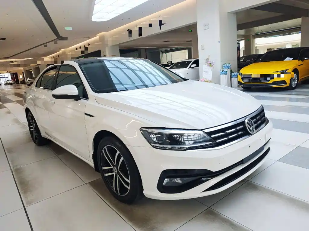 Lamando 280 TSI DSG Comfort CN-V