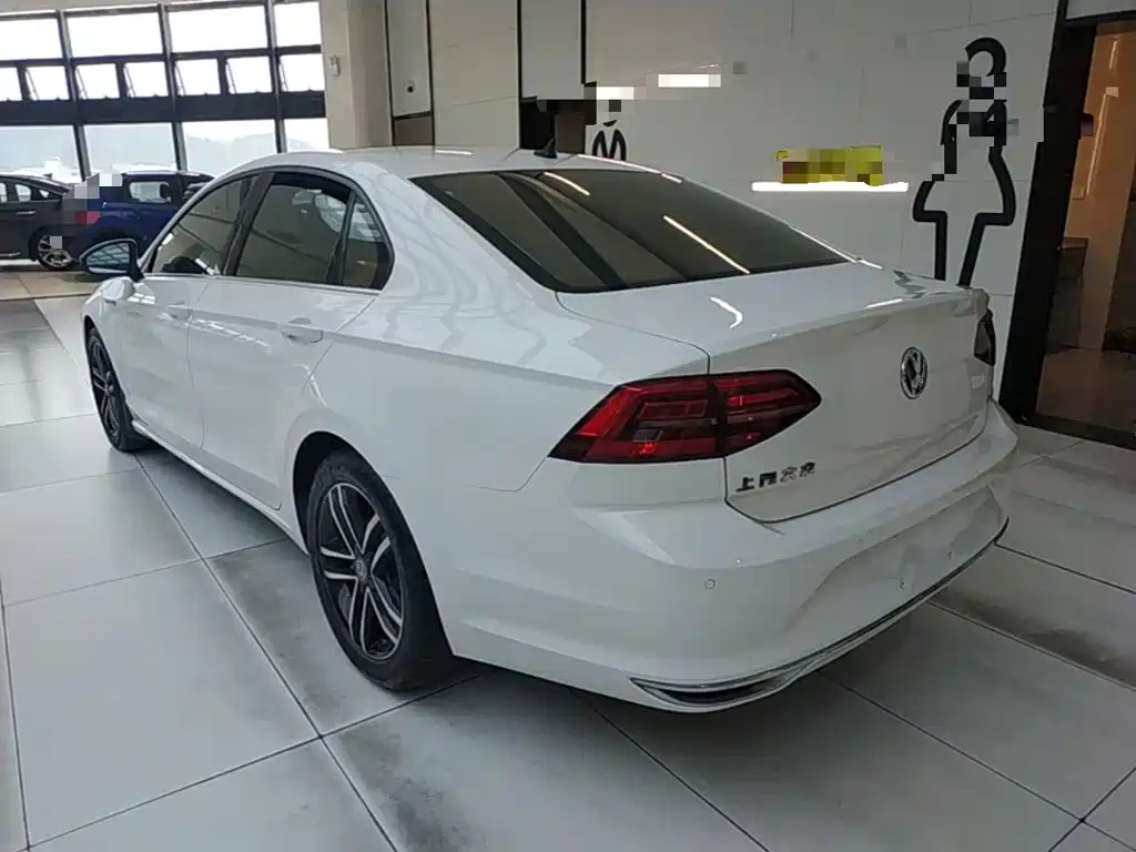 Lamando 280 TSI DSG Comfort CN-V