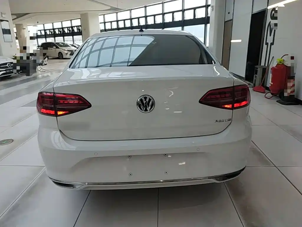 Lamando 280 TSI DSG Comfort CN-V