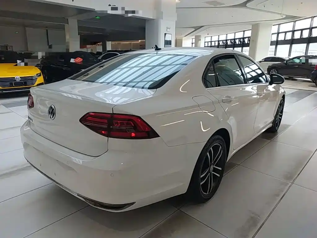 Lamando 280 TSI DSG Comfort CN-V
