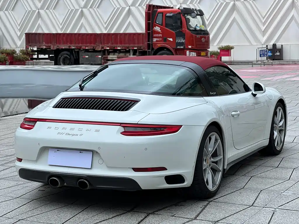 Porsche 911 Targa 4 3.0 T