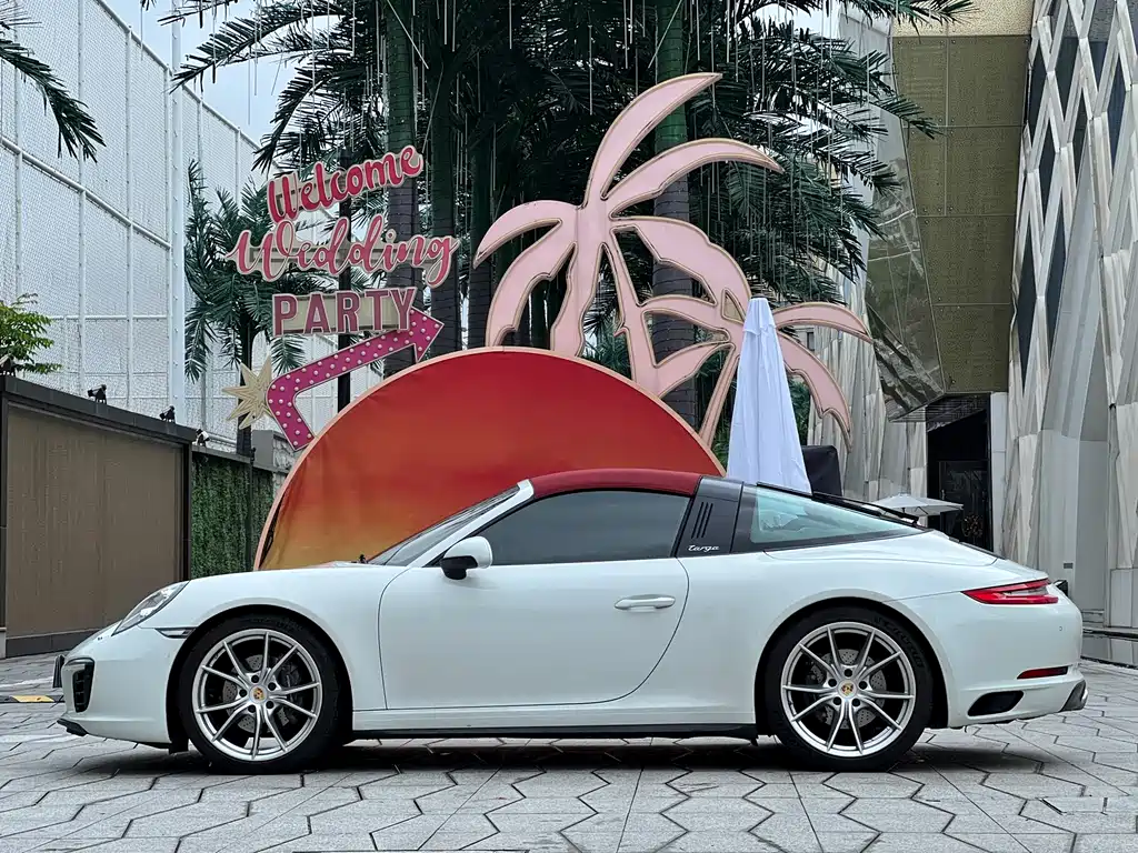 Porsche 911 Targa 4 3.0 T