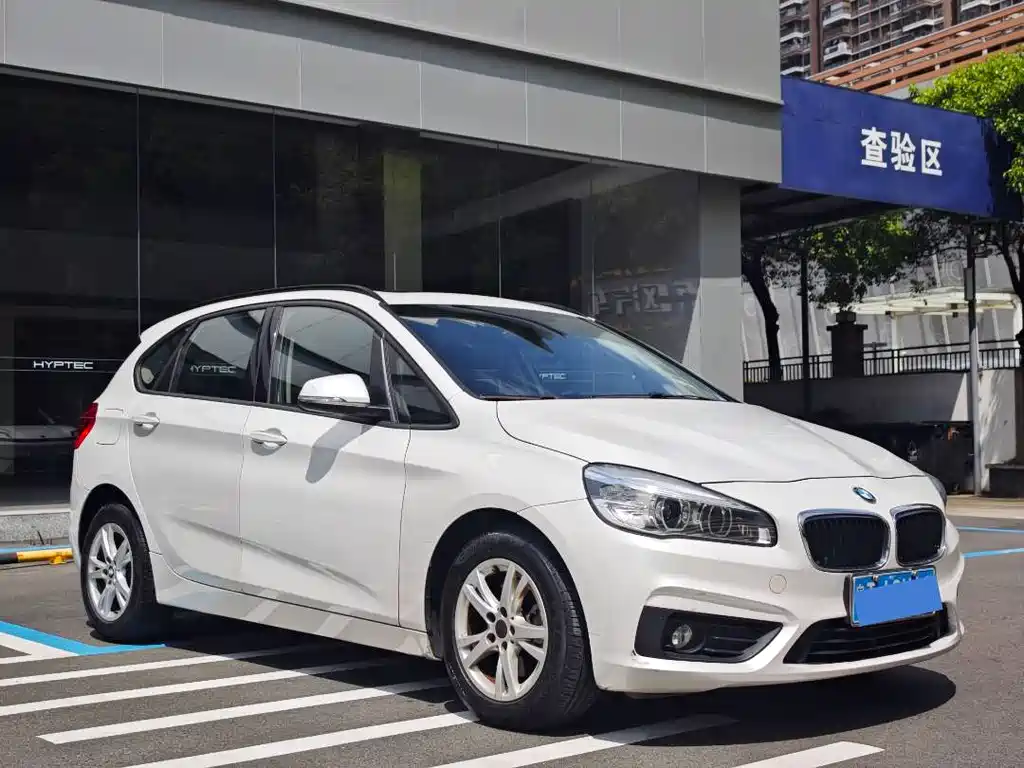 BMW 2 Series Active Tourer 218 i Leading