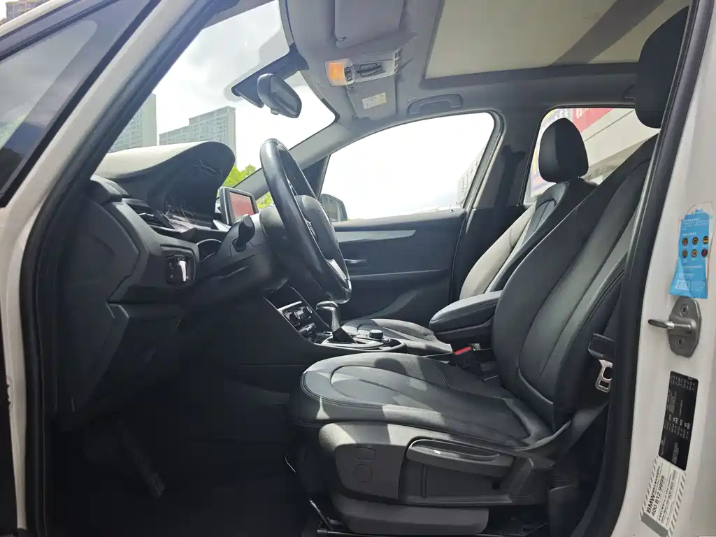 BMW 2 Series Active Tourer 218 i Leading