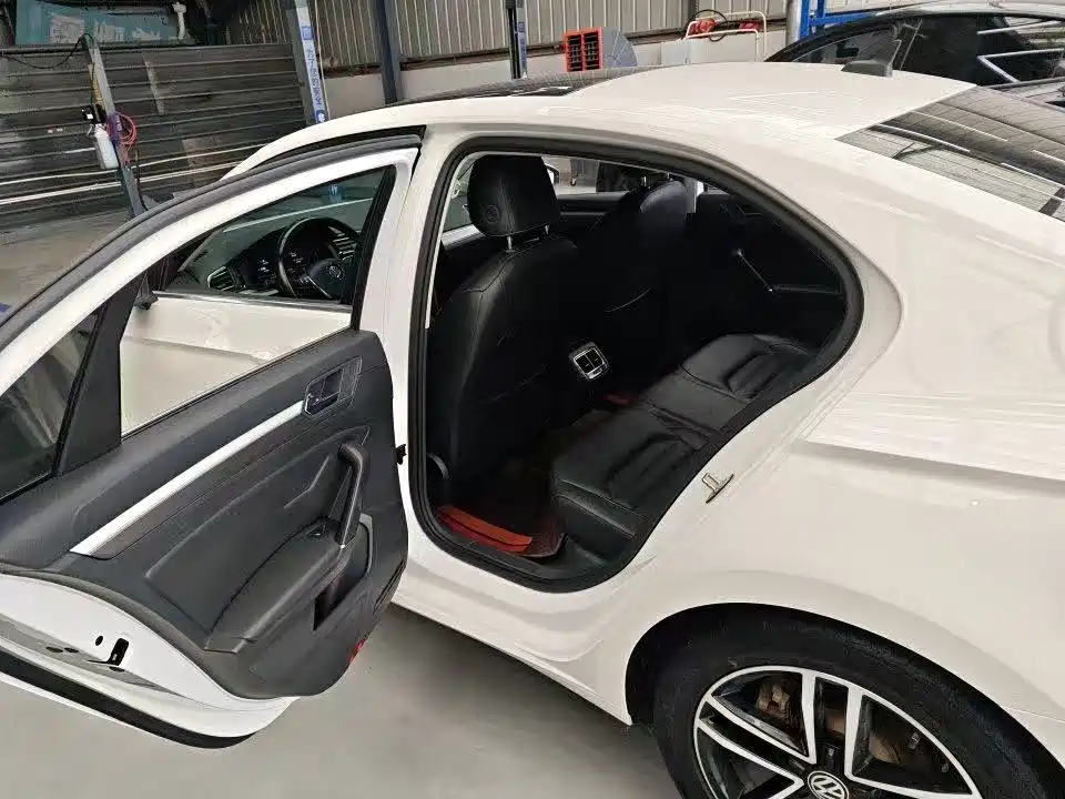 Lamando 280 TSI DSG Comfort