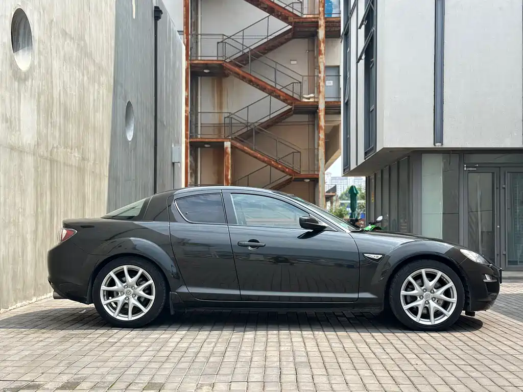 Mazda RX-8 马自达RX-8 2008款 1.3 6挡自动型