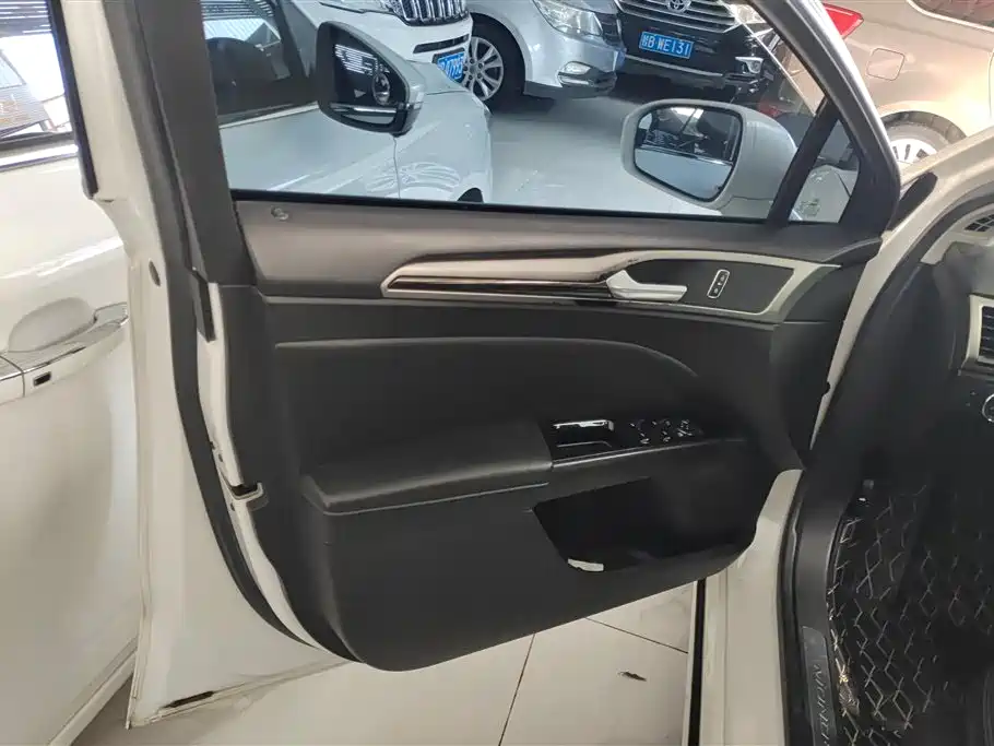 Mondeo 2.0 L GTDi200 Fashion