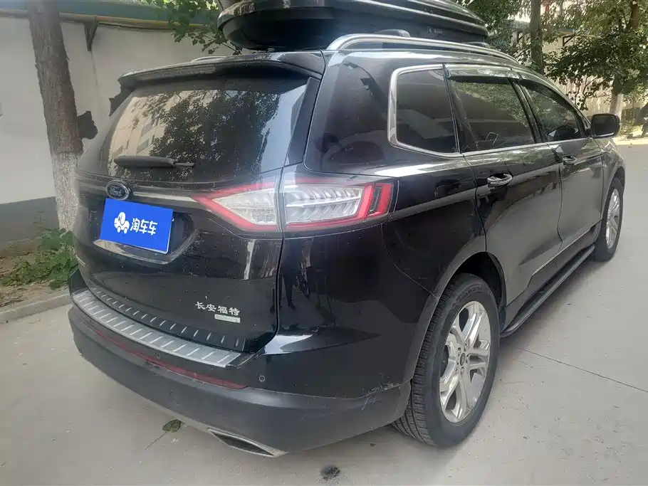 Edge EcoBoost 245 2 WD Grand Sharp 7-seat