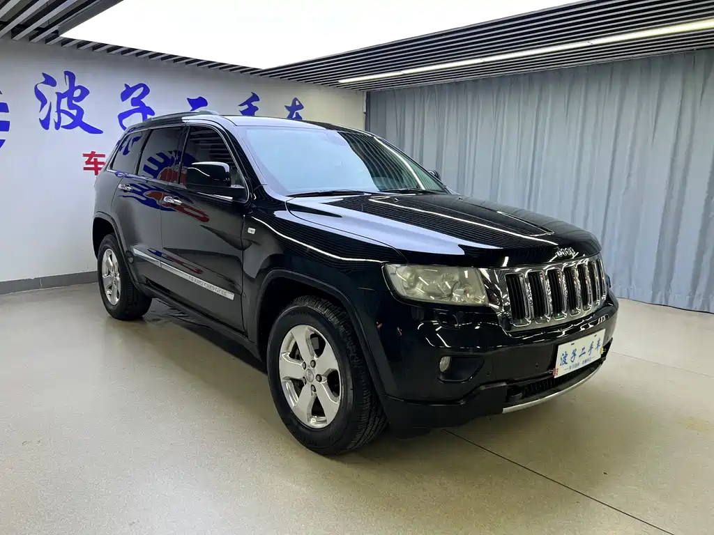 Grand Cherokee (Import) 大切诺基进口 2012款 3.6 L 豪华导航版