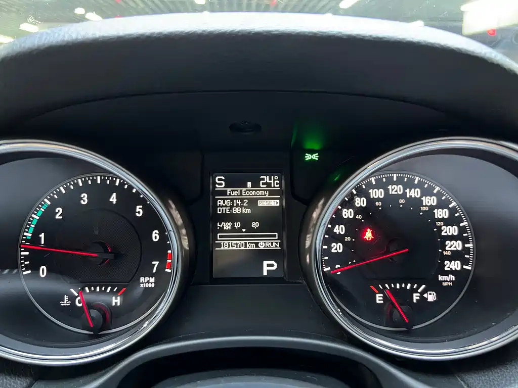 Grand Cherokee (Import) 大切诺基进口 2012款 3.6 L 豪华导航版