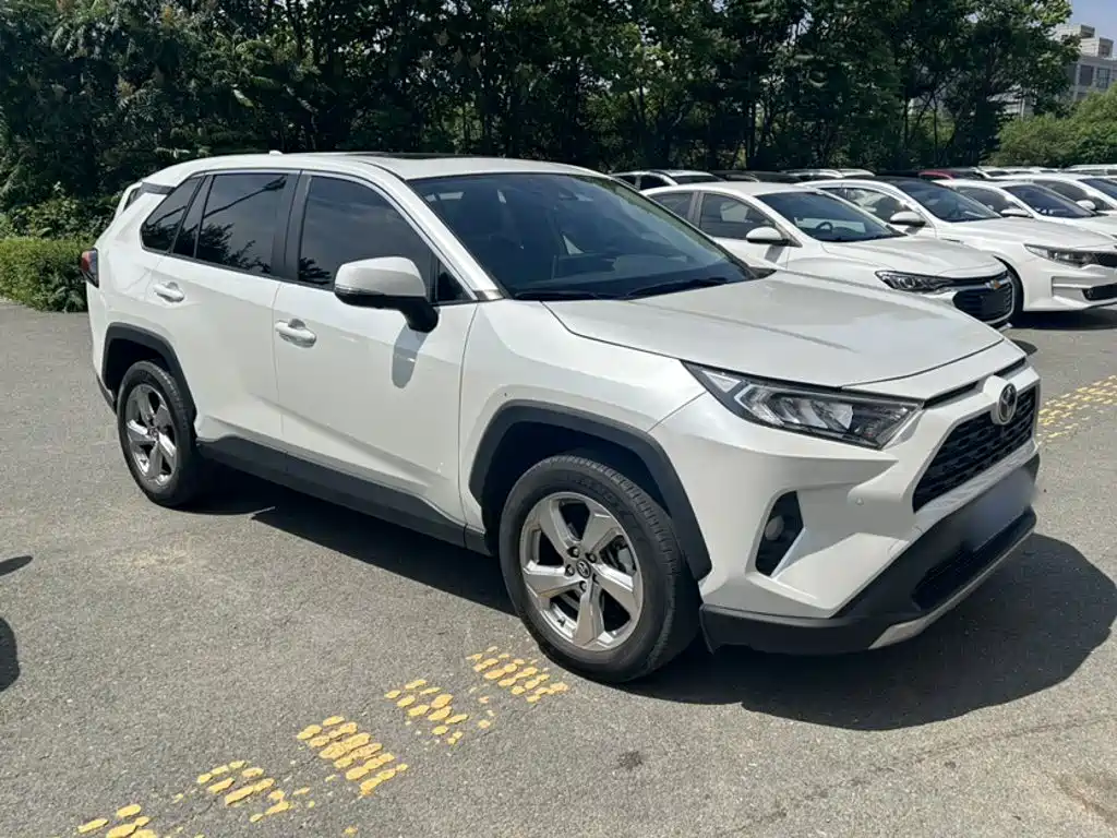 RAV4 2.0 L CVT 2 WD Style Plus