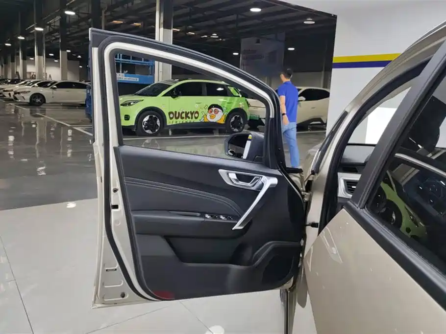 Vision X3 1.5 L CVT Distinguished