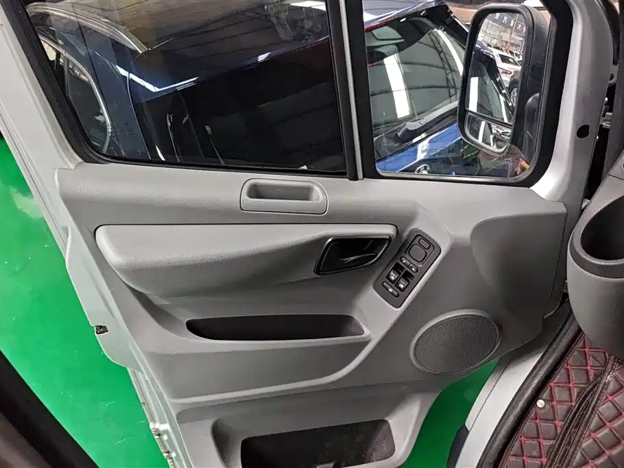 Toano 2.0 T Manual Highway Multi-purpose Plus LWB Mid Roof Rear Single Tire 5 6 7 9-seat4 F20 TC3