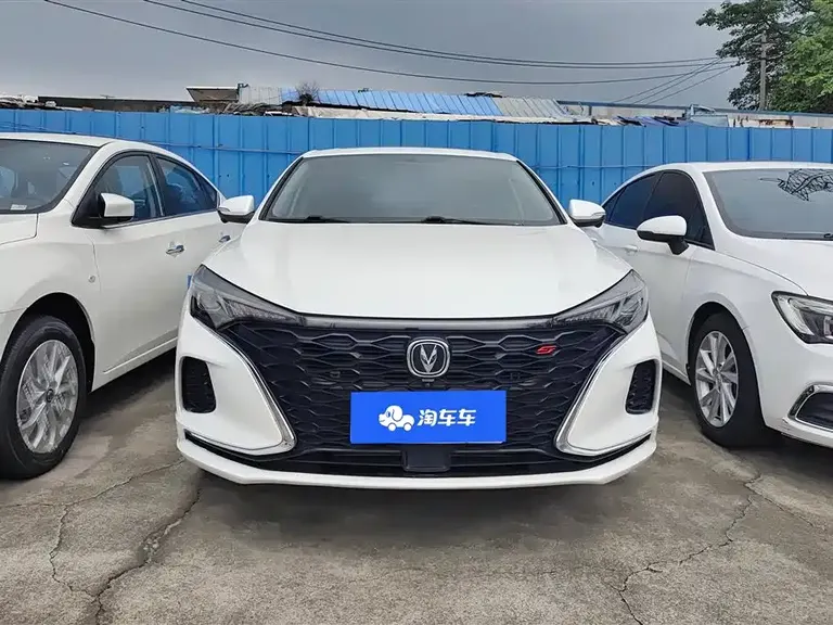 Changan Eado PLUS Blue Whale NE 1.4 T GDI DCT Distinguished