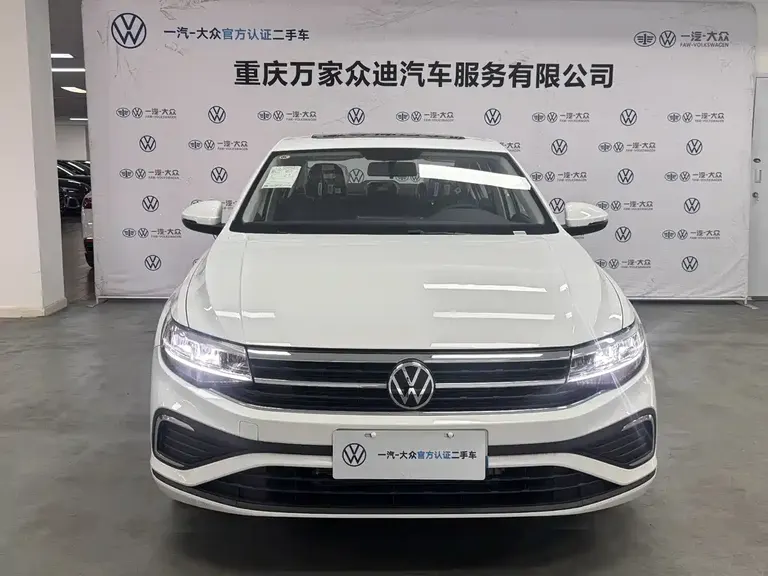Volkswagen Bora 200 TSI DSG Joy Travel Navigation