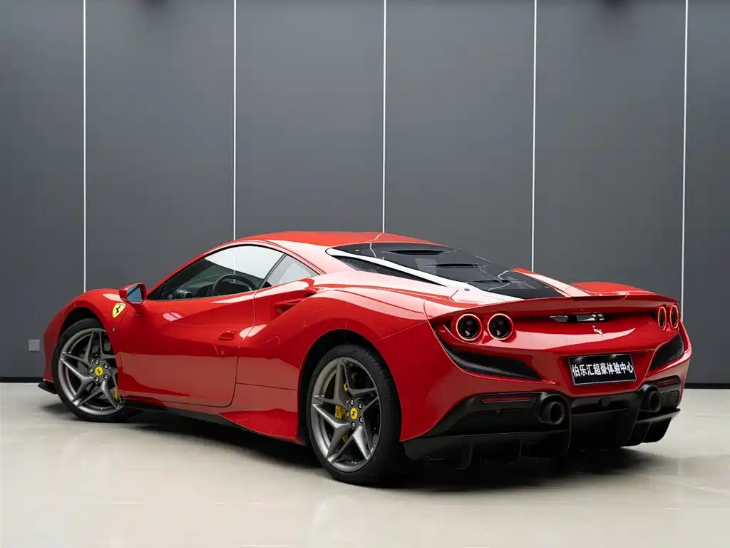 Ferrari F8 Tributo 3.9 T V8