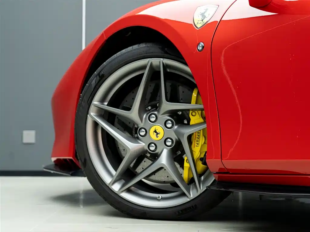 Ferrari F8 Tributo 3.9 T V8