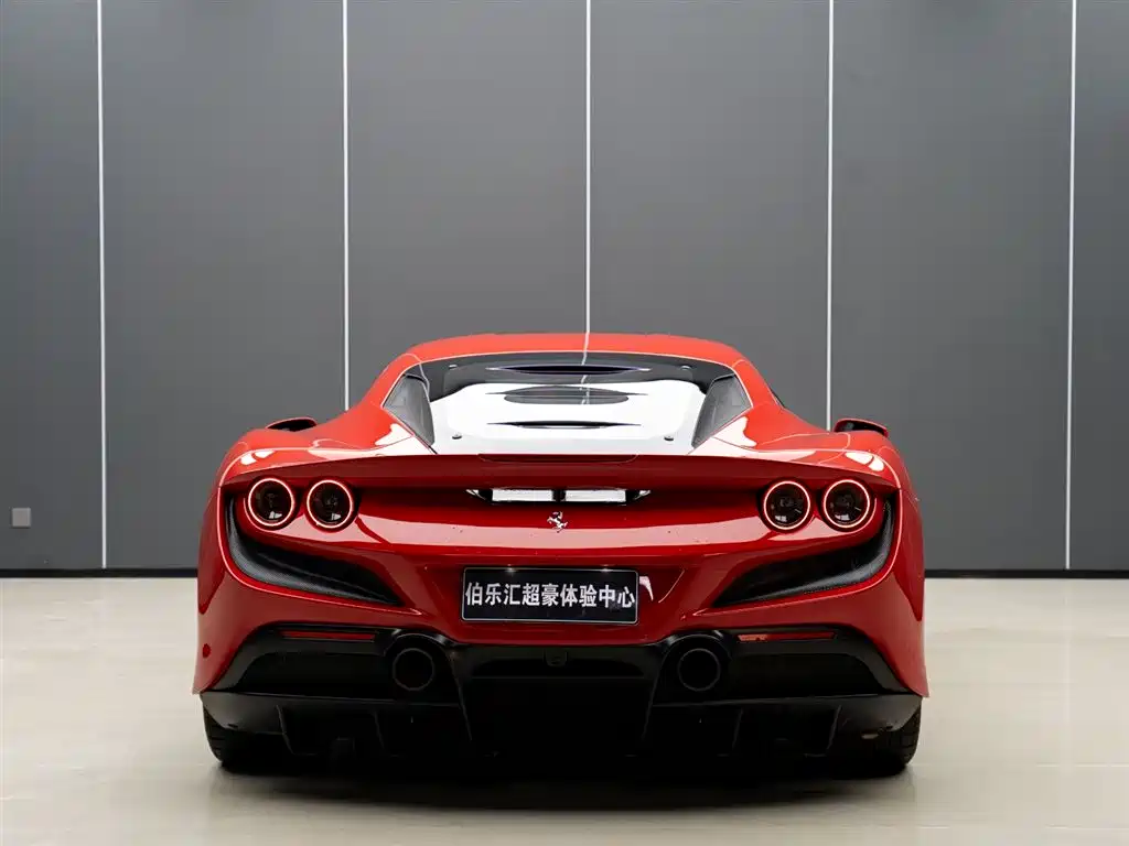 Ferrari F8 Tributo 3.9 T V8