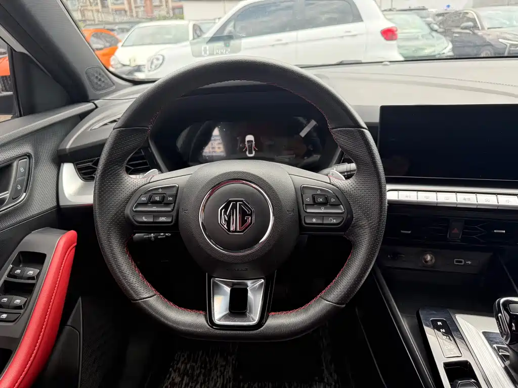 MG5 300 TGI DCT Trend Cross Grand Enjoyment
