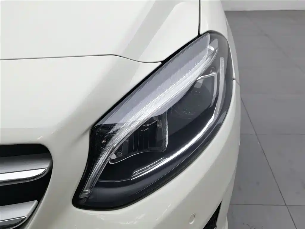 Mercedes-Benz B-Class B 200 Fashion