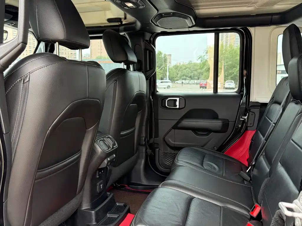 Wrangler 2.0 T Sahara 4-door CN-VI
