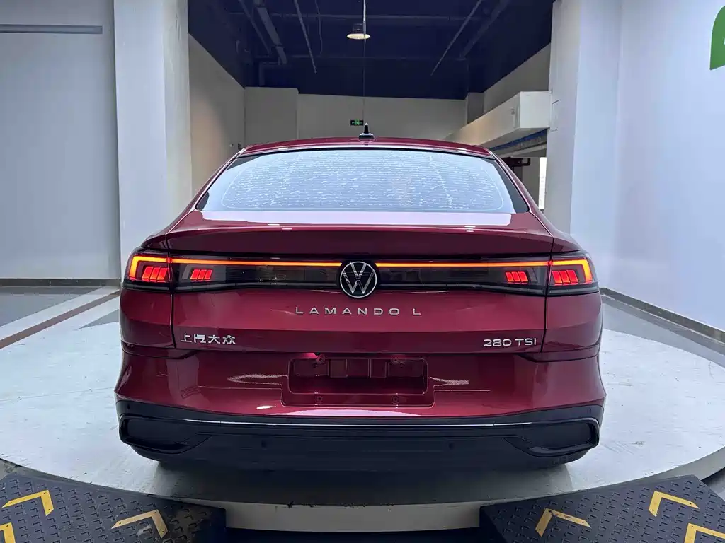 Lamando Lamando L 280 TSI DSG Dazzle Hot