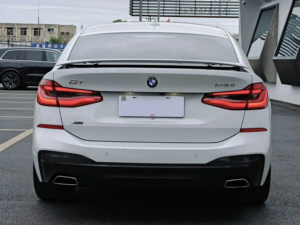 BMW 6 Series GT 640 i xDrive M Sport Package