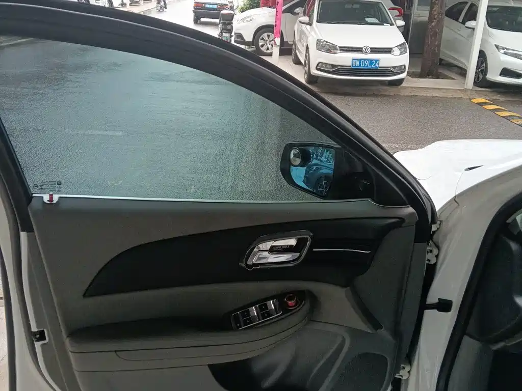 Malibu 2.0 L Auto Luxury