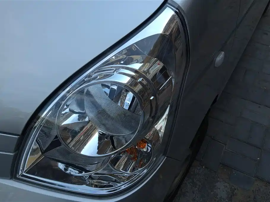 Wuling Rongguang S 1.5 L Basic 5 7-seat