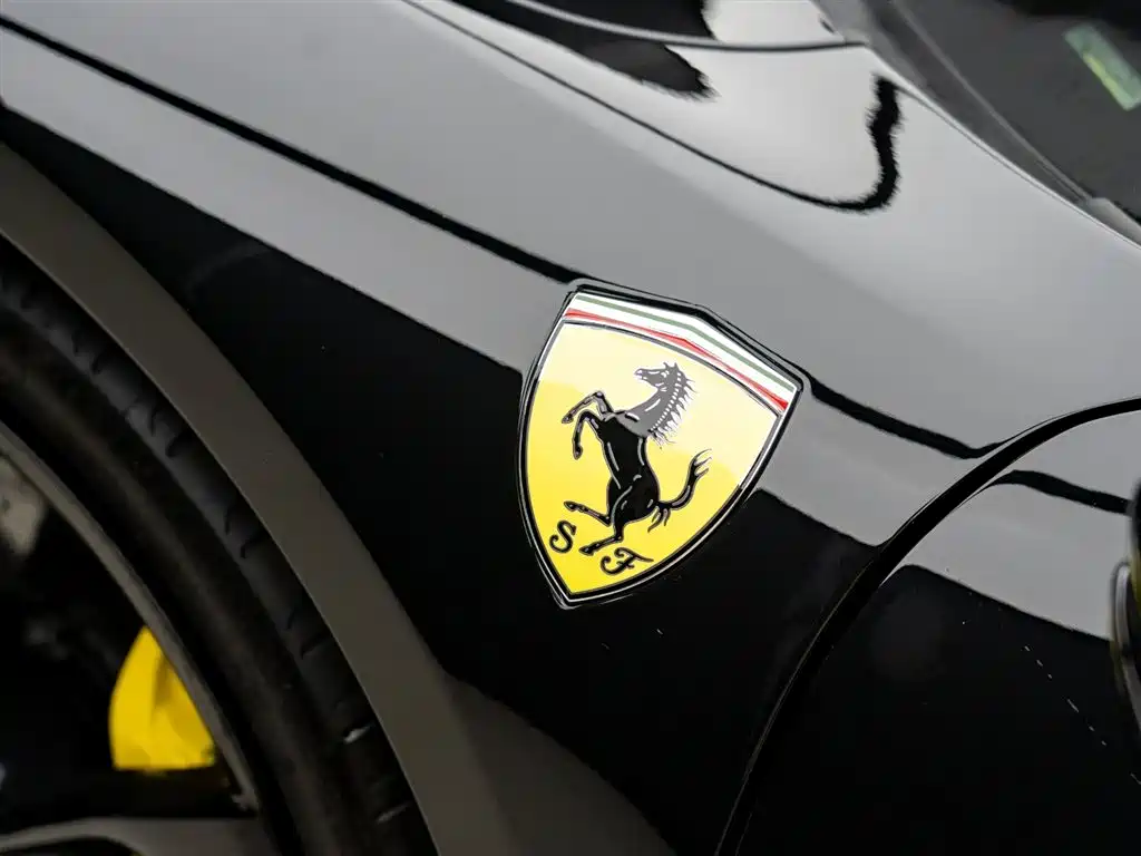 Ferrari 296 3.0 T V6 GTS