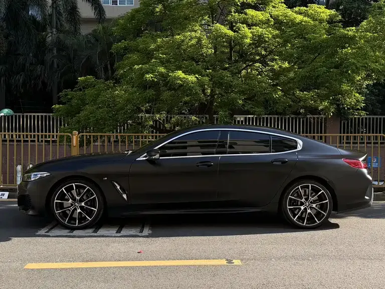 BMW 8 Series Facelift 840 i xDrive 4-door Coupe M Sport Package