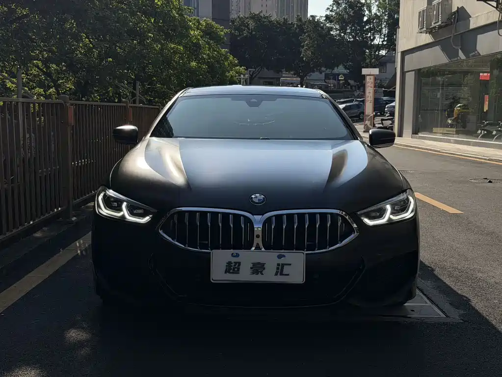 BMW 8 Series Facelift 840 i xDrive 4-door Coupe M Sport Package