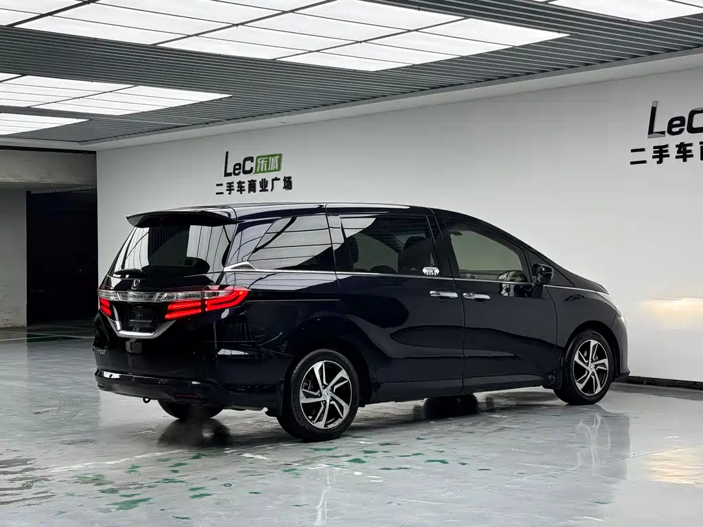 Odyssey Facelift 2.4 L Smart Enjoyment