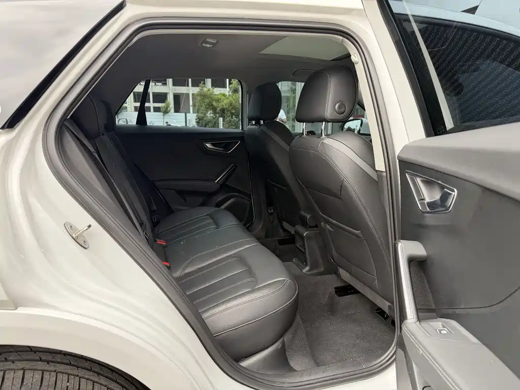 Audi Q2 L 35 TFSI Fashion Dynamic