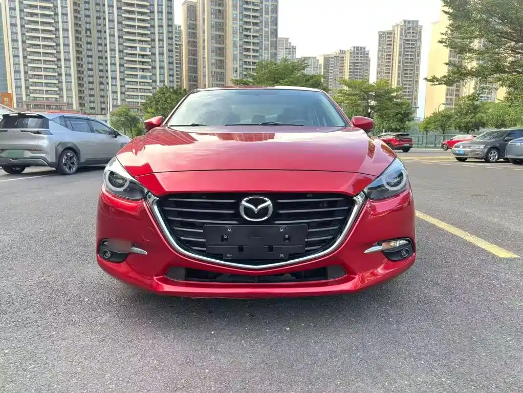 Mazda 3 Axela Cloud Control Sedan 1.5 L Auto Luxury CN-VI