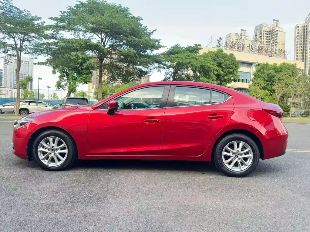 Mazda 3 Axela Cloud Control Sedan 1.5 L Auto Luxury CN-VI